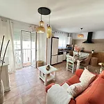 Luna Solo Familias Y Parejas